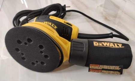 Эксцентриковая шлифмашина DeWalt DWE6423