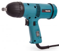 Ударный гайковерт Makita 6904VH (кр. м. 200 Нм, М10-М16, до 3000 уд.)