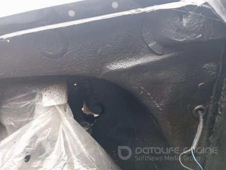Пример выполнения работ компрессором Nirex NAC 50/500 OF, нанесение гравитекса на подкрылки автомобиля.